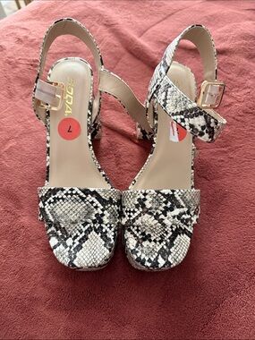Soda Snake-Print Block Heel Sandals in Cream & Black